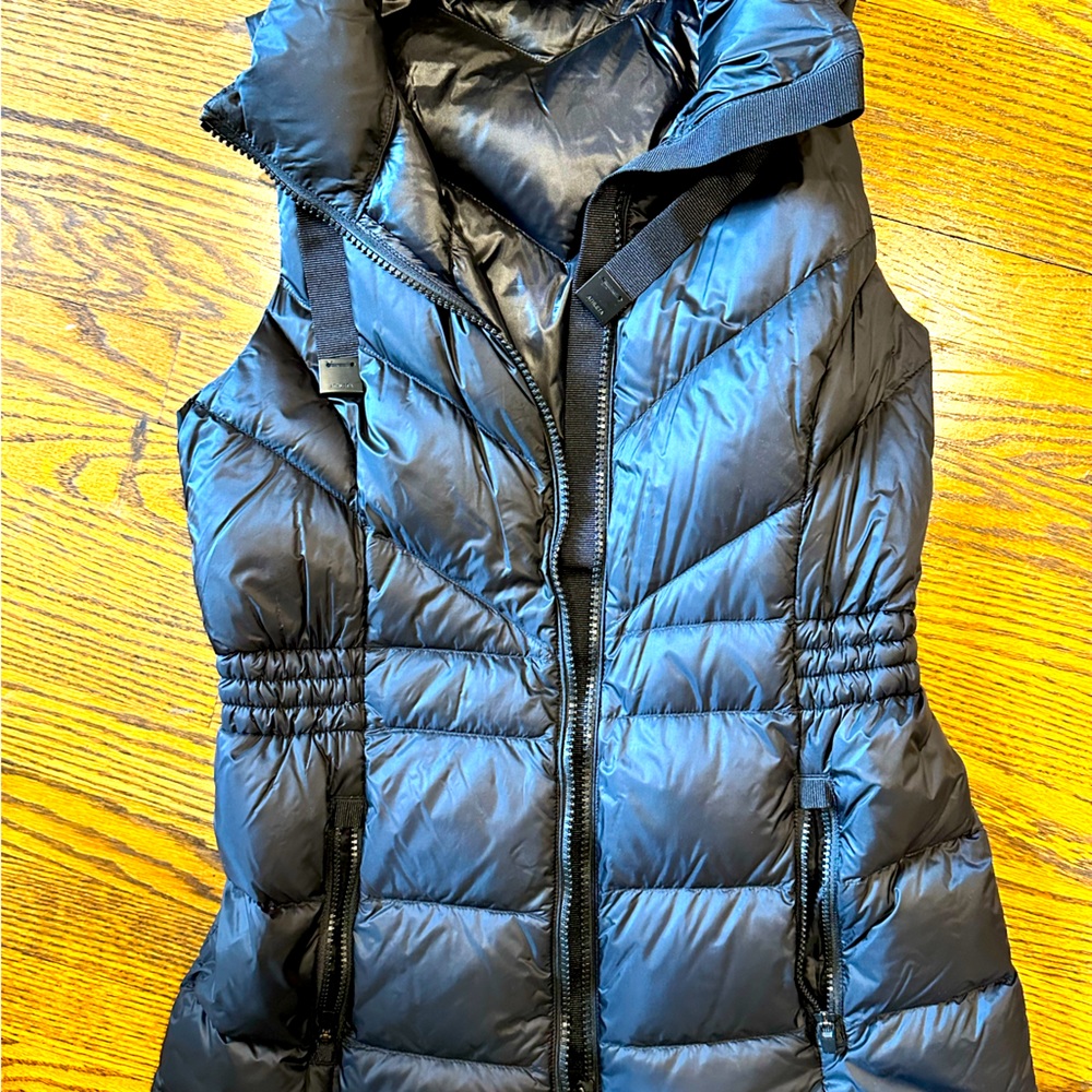 NWOT Atheta puffer vest